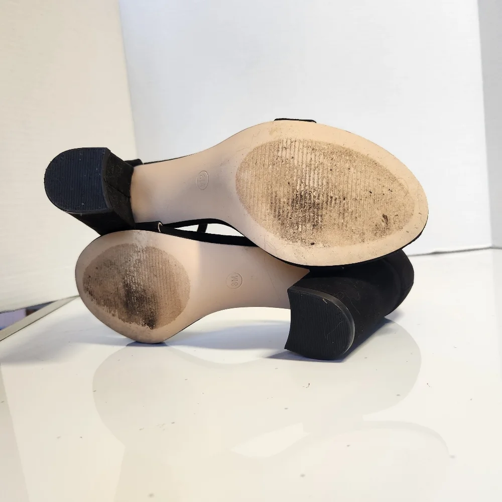Cushionaire 'Kimmie' Black Microsuede Block Heels Womens 8